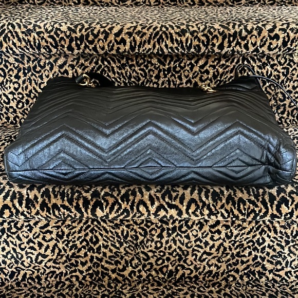 GUCCI MARMONT MATELASSE MEDIUM TOTE BLACK LEATHER - Picture 4 of 11